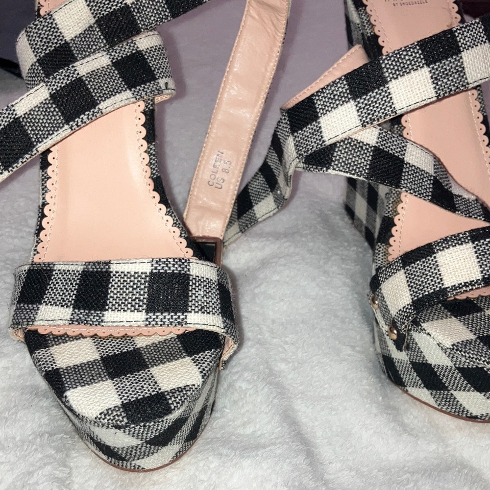 Checker wedge heels! - Picture 3 of 5